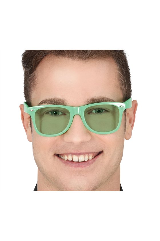 GREEN GLASSES WITH GREEN LENSES