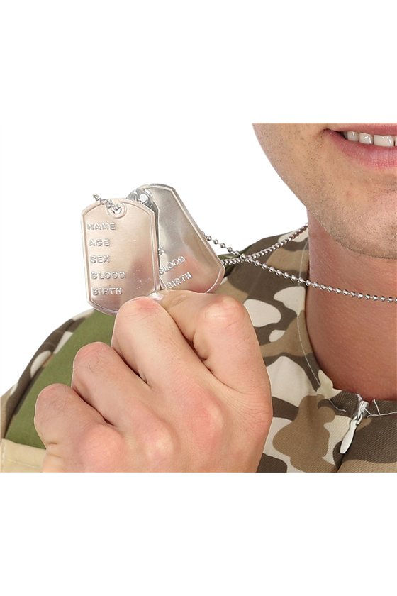 PENDANT WITH METAL PLATES