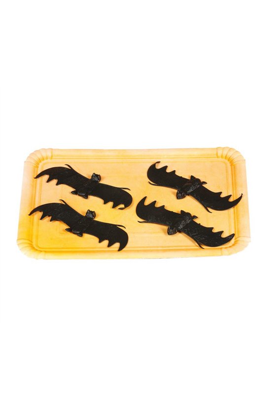 BAG: 4 BATS,             11 CM