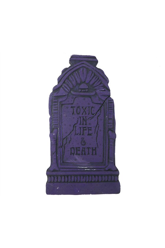 TOMBSTONE "TOXIC IN LIFE" 43X22 CM