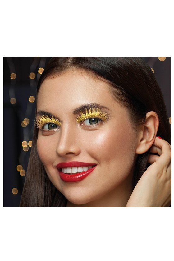 GOLDEN EYELASHES