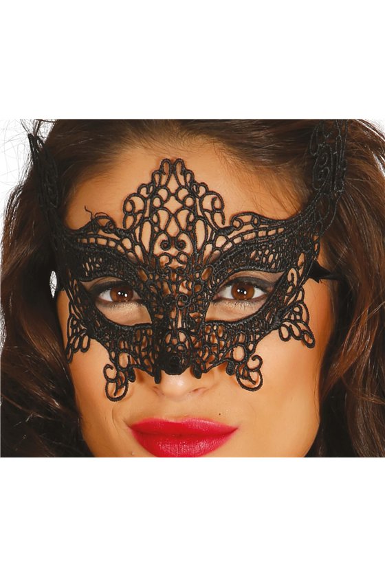 EMBROIDERED BLACK MASK